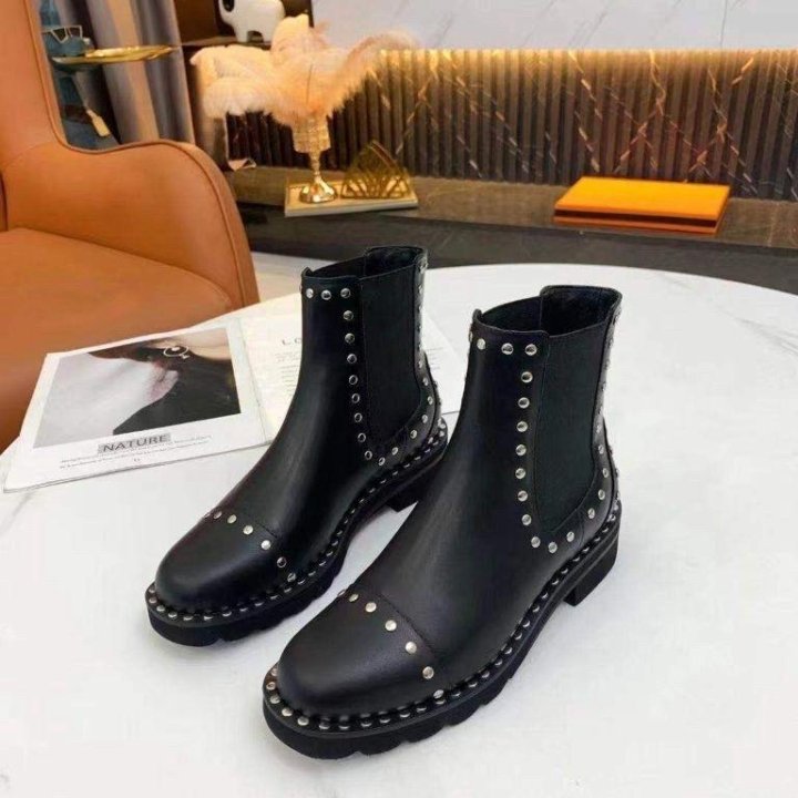 Ботинки Stuart Weitzman????