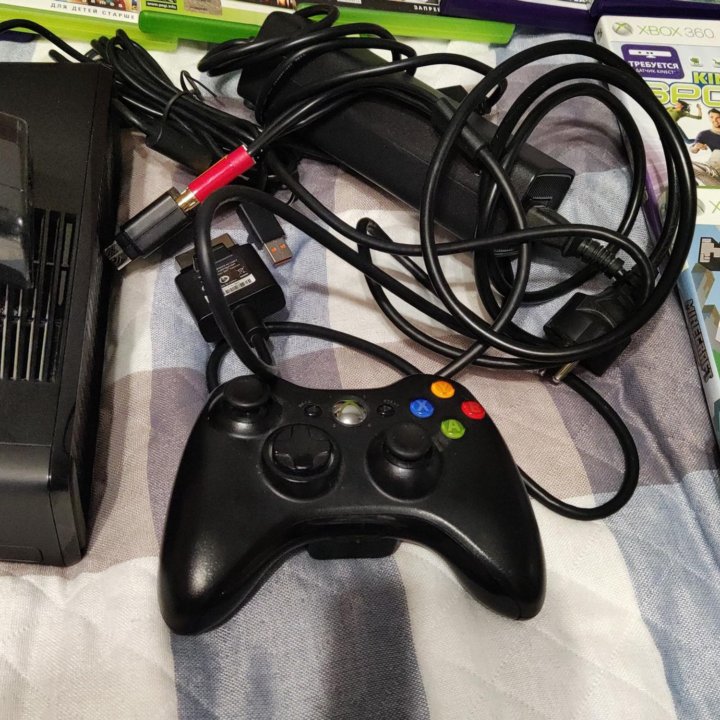 Xbox 360 220GB + KINECT