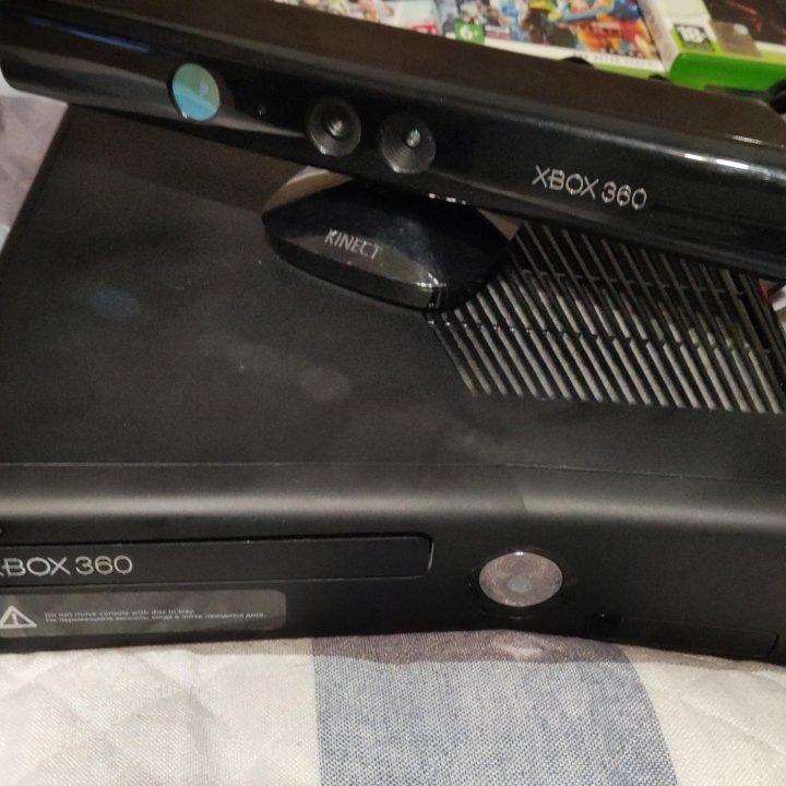 Xbox 360 220GB + KINECT