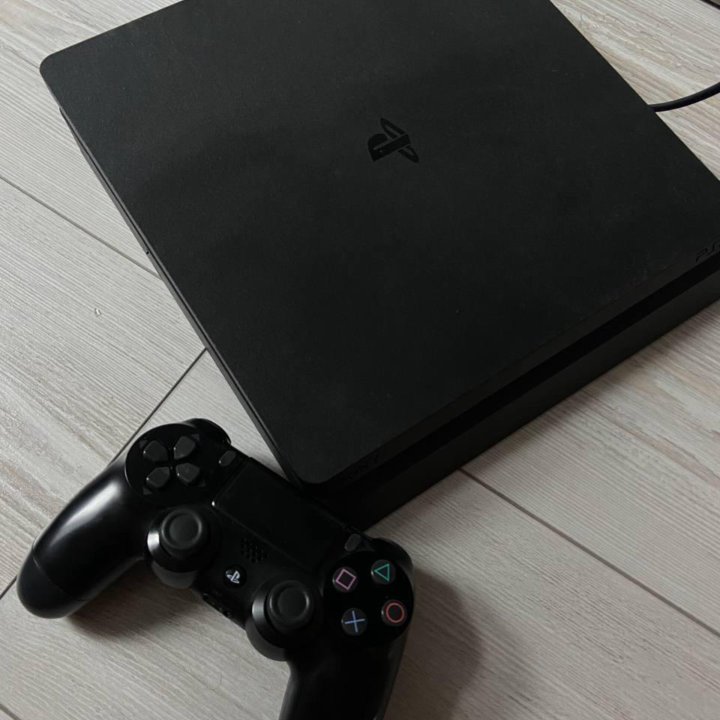 PS4 slim 1tb