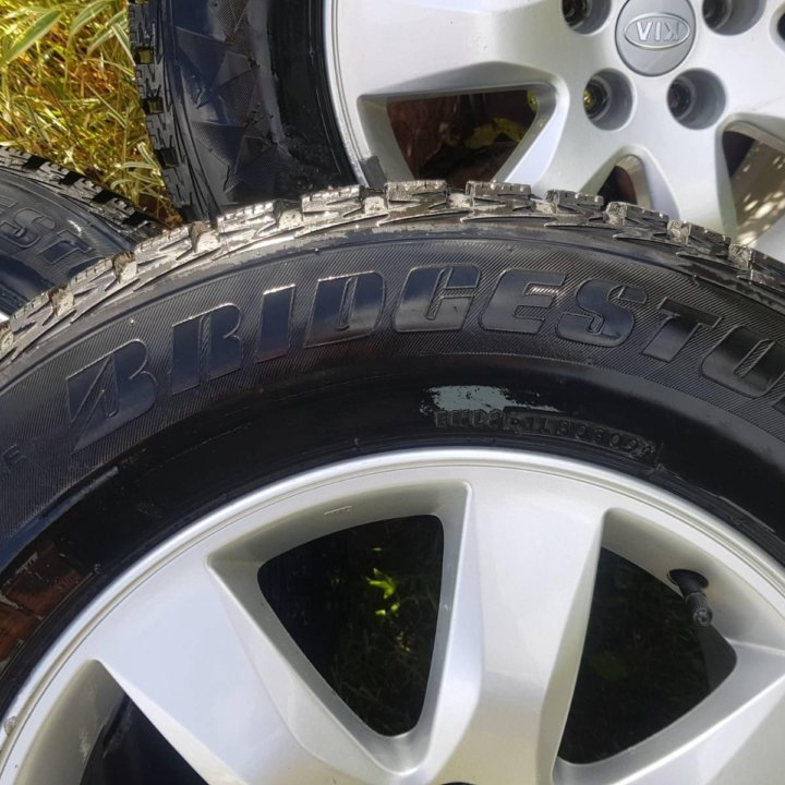 Зимние колеса с дисками 235/65 r 17