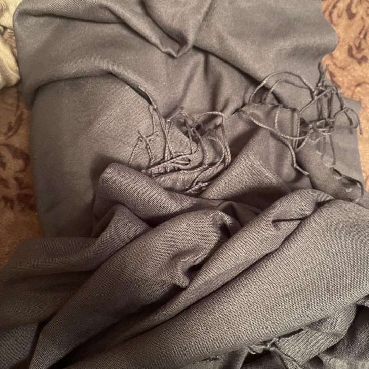 Палантин серый