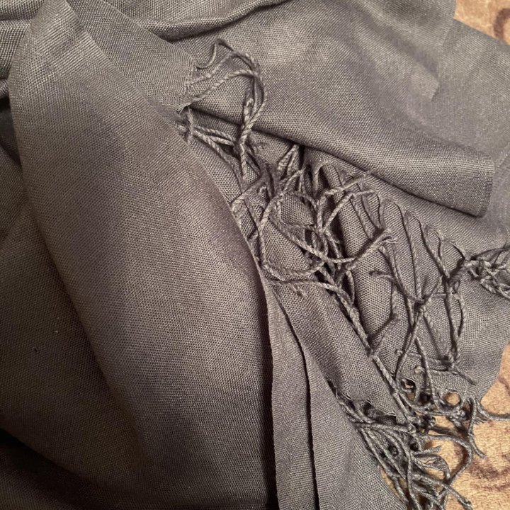 Палантин серый