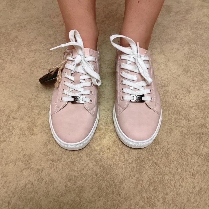 Кроссовки кеды