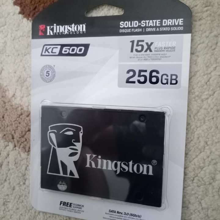 SSD Kingston KC600 256gb новый