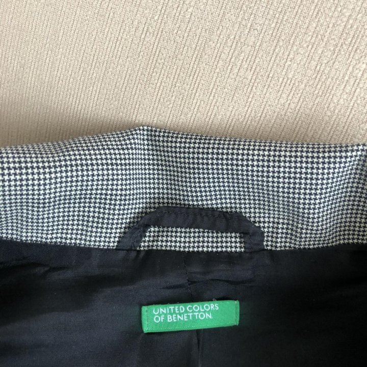 Отдам Benetton пиджак xs-m