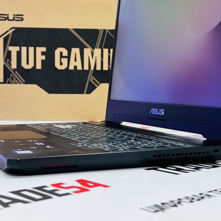 Asus TUF 15.6 i5-8300H / GTX 1060 6GB / 8GB / SSD