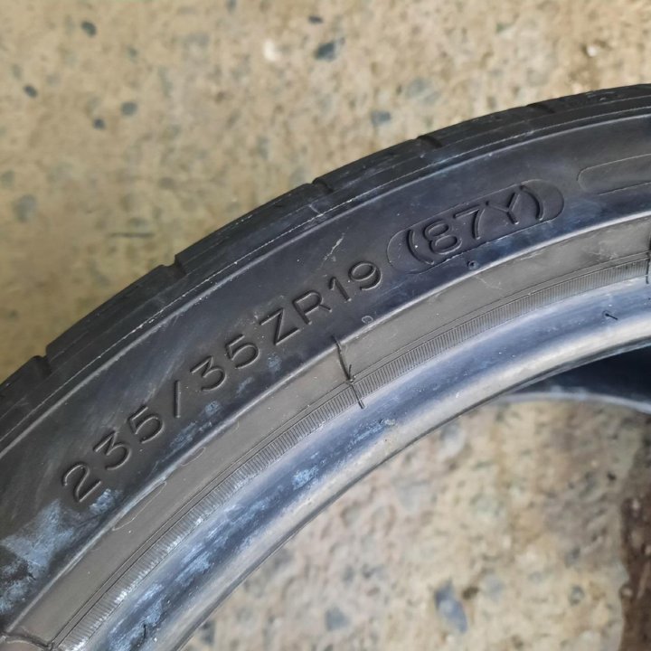 235/35R19 Michelin Pilot Sport PS2 (Лот №5333)