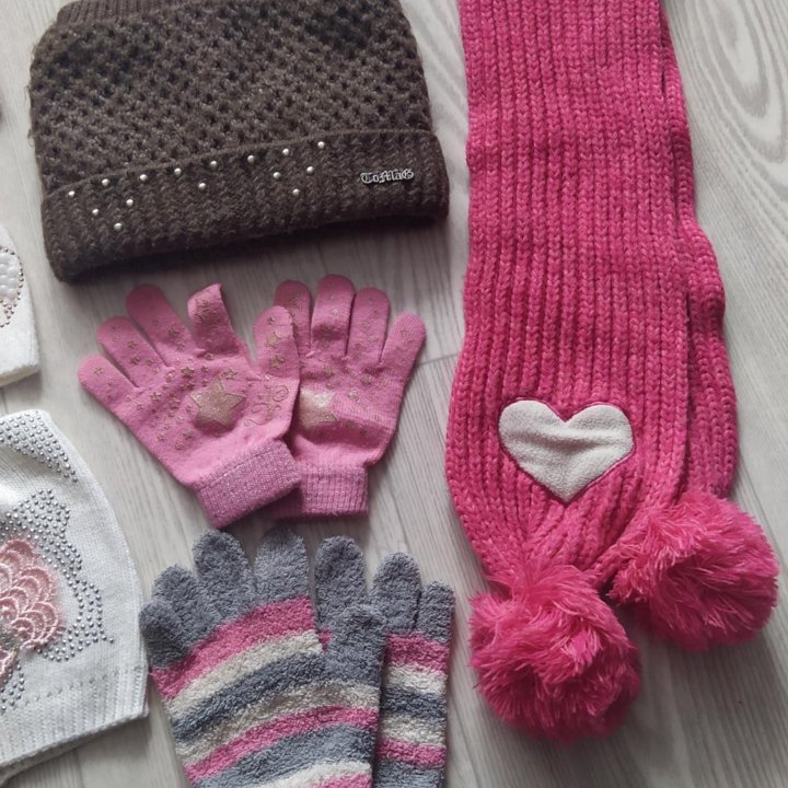 Шапки, перчатки, шарф для девочки