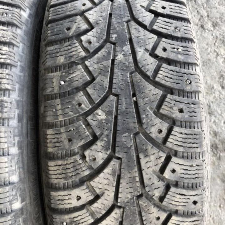 225/55 R18 шины зимние Нокиан 4шт