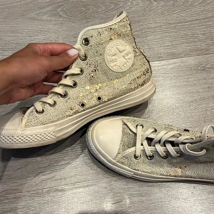 Кроссовки Converse