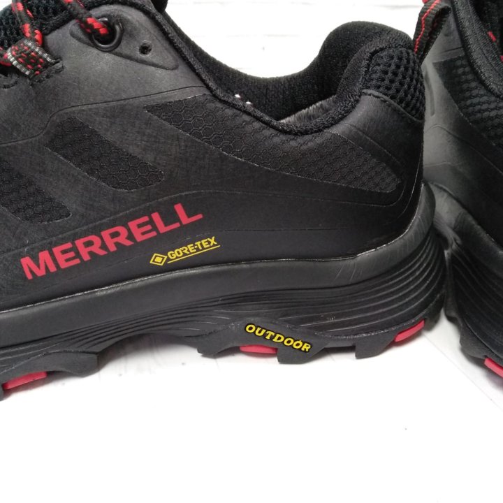 Зимние кроссовки Merrell