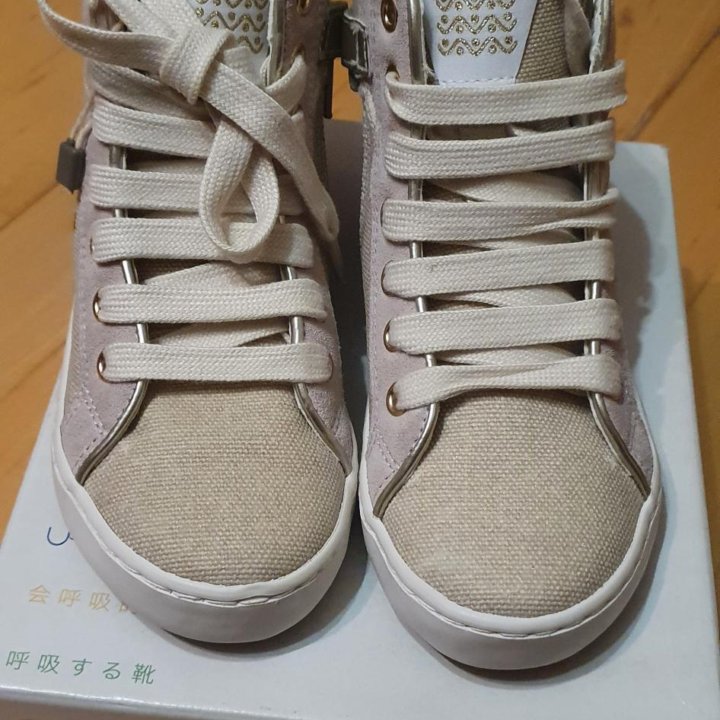 Кросовки Geox новые