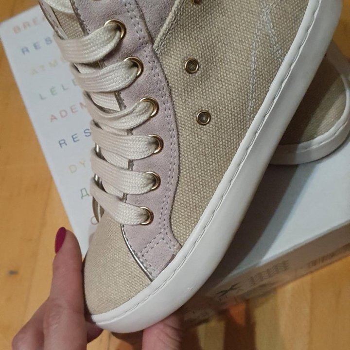 Кросовки Geox новые