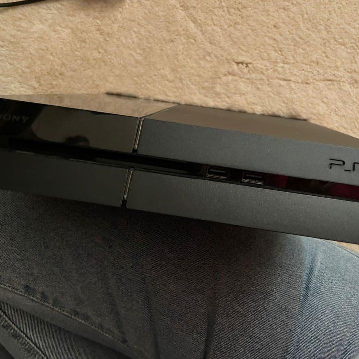 Sony PlayStation 4
