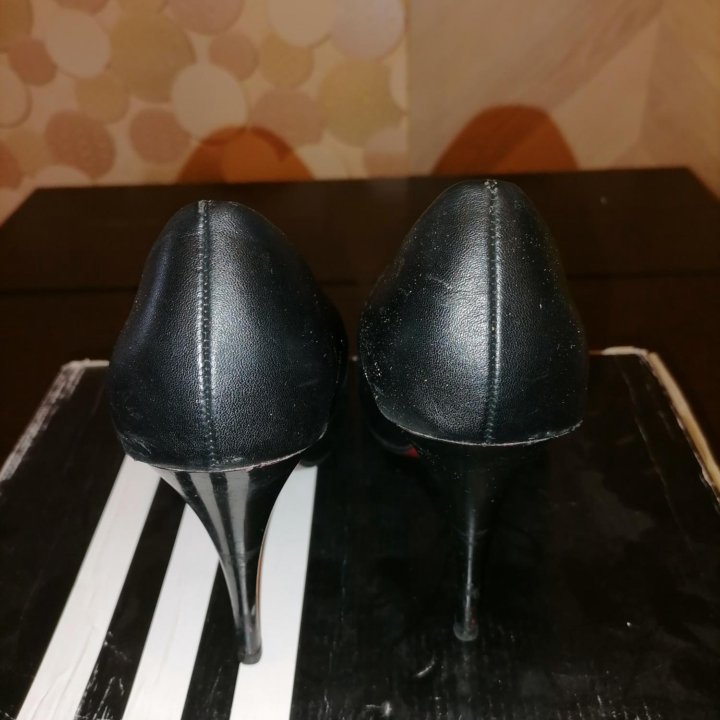 Чёрные туфли