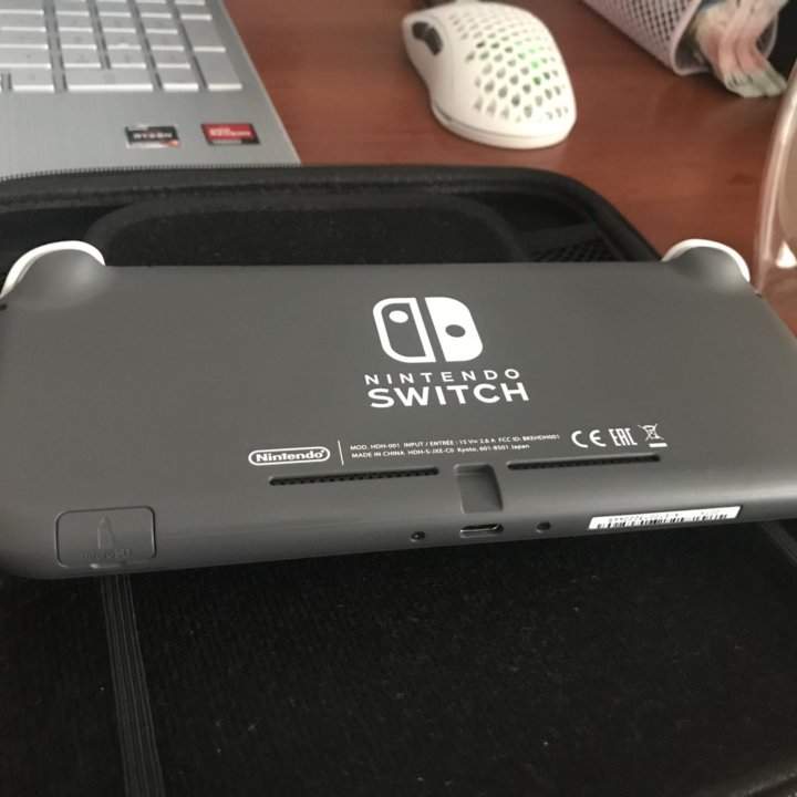 Nintendo switch lite