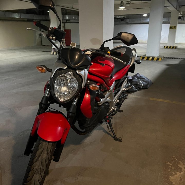 Мотоцикл Suzuki SFV Gladius 400 ABS, 2010