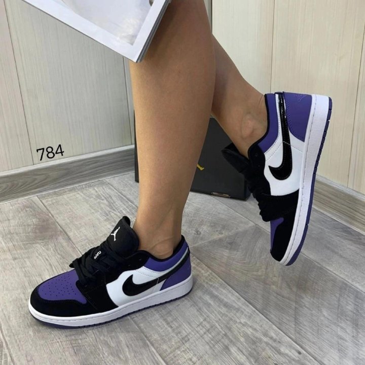 Кроссовки NIKE JORDAN LOW 