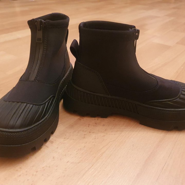 Ботинки ZARA для девочки 29 размер