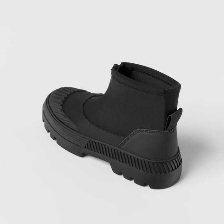 Ботинки ZARA для девочки 29 размер