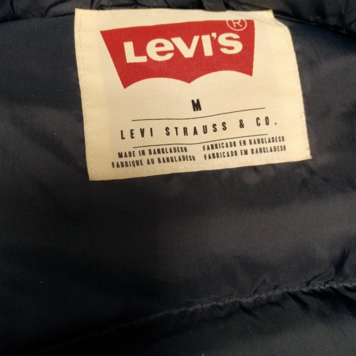 Куртка Levis (размер М)