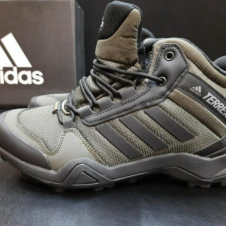 Кроссовки Adidas Gore-tex артикул 325 олив