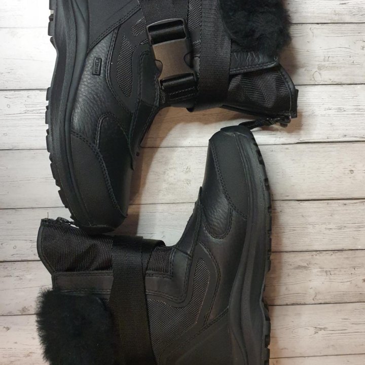 Ботинки UGG AUSTRALIA 36,5р