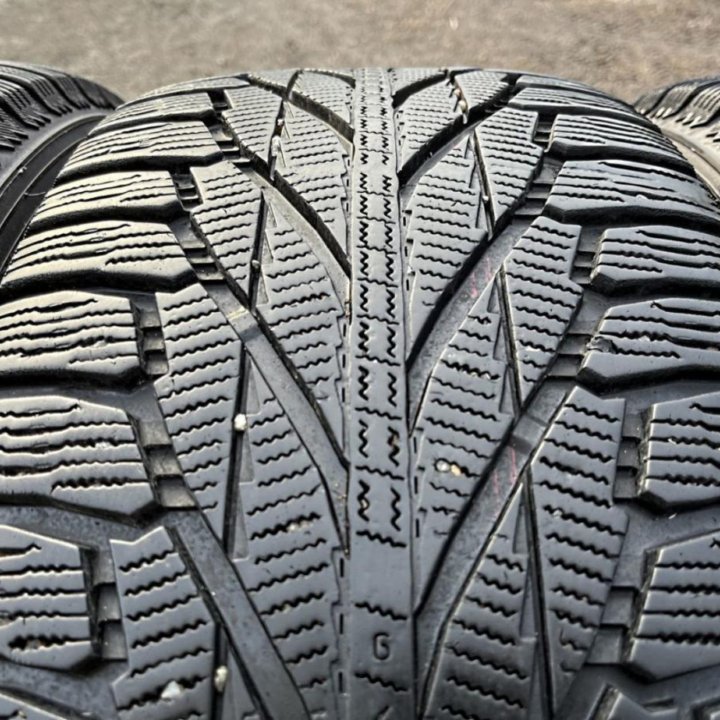 Nokian Tyres Hakkapeliitta R2 SUV 245/55 R19 107R