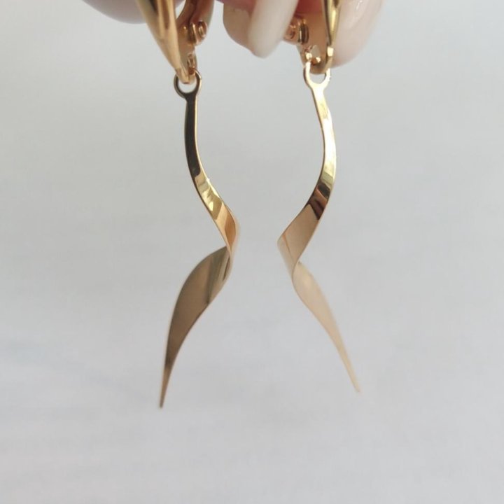 Золотые серьги