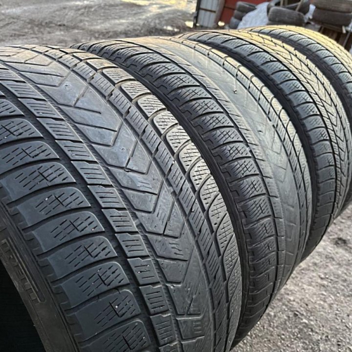 Pirelli Scorpion Winter 295/35 R21 107V