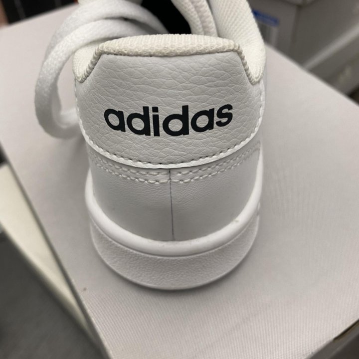 Adidas новые 31,5