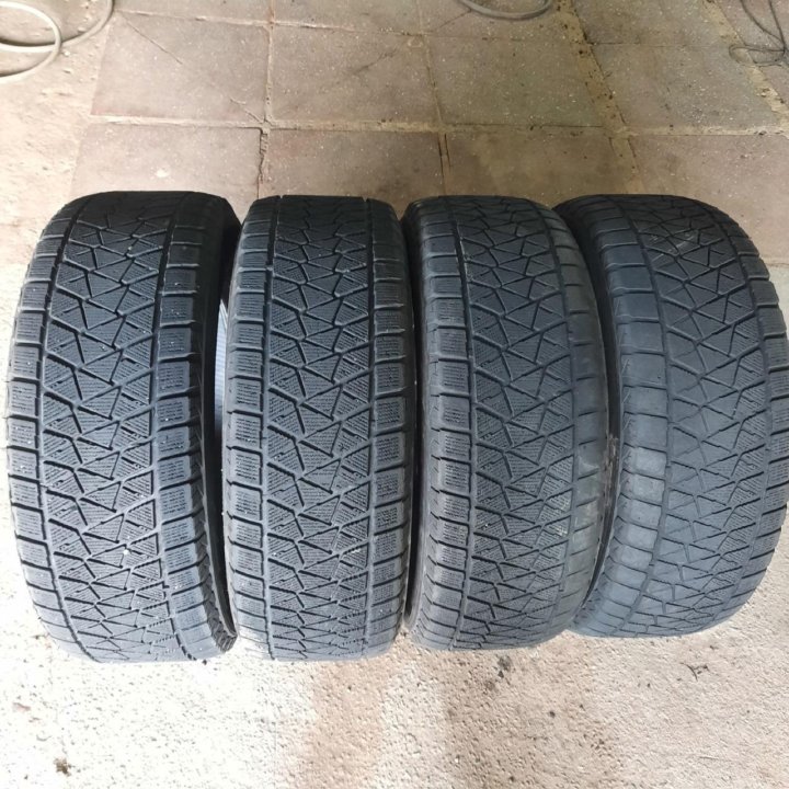 265/65R17 Bridgestone Blizzak DM-V2 (Лот №5382)