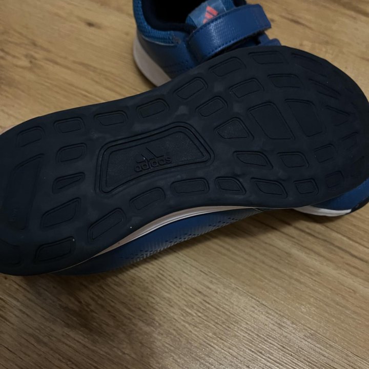 Кроссовки детские