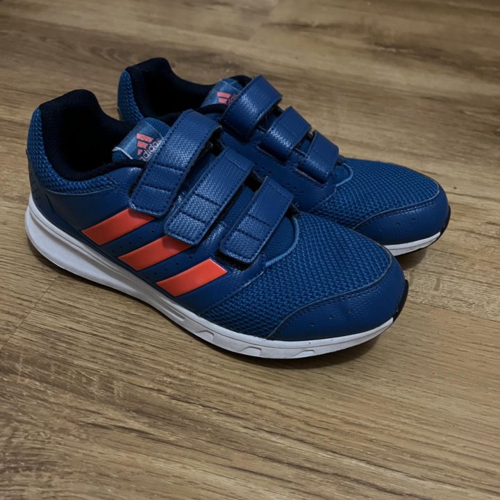 Кроссовки детские