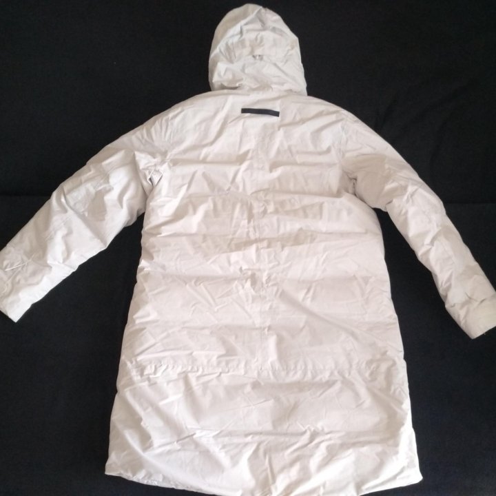 Пуховик Helly Hansen L-XL RWB Down Parka. Оригинал