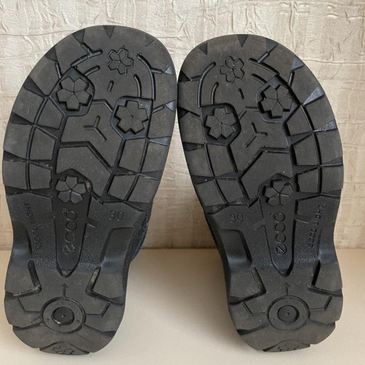 Осенние ботинки Ecco 30 р.