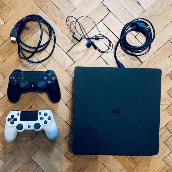 Sony PlayStation 4