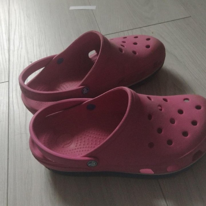 Crocs