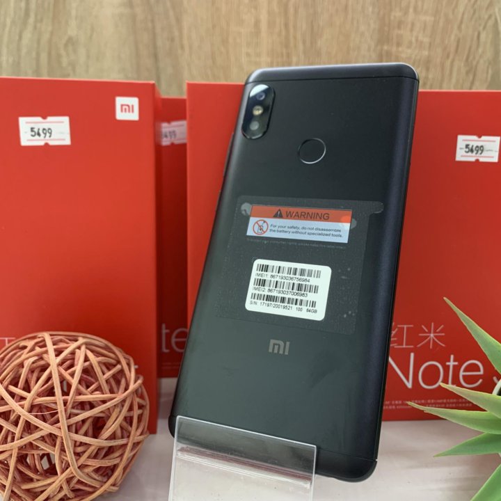 Xiaomi Redmi Note 5 (4/64GB)(новый, гарантия)