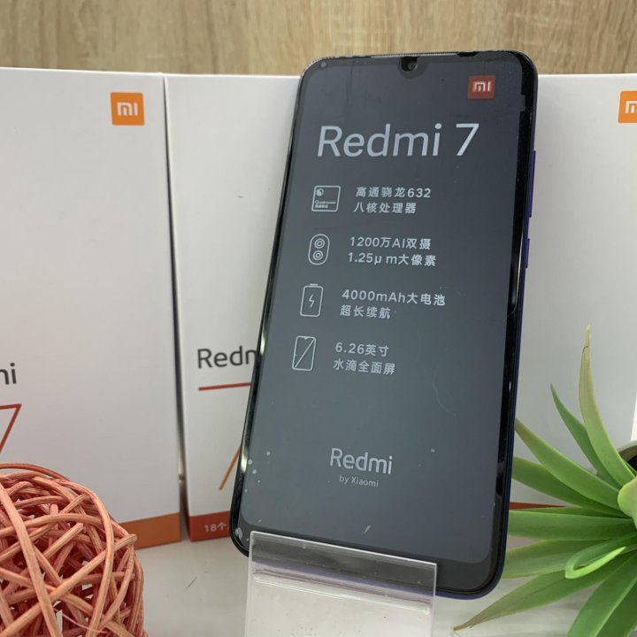 Xiaomi Redmi 7 (4\64Gb)(новый, гарантия)