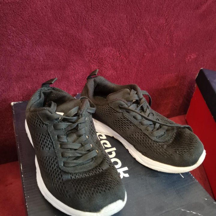 Кроссовки 32 р