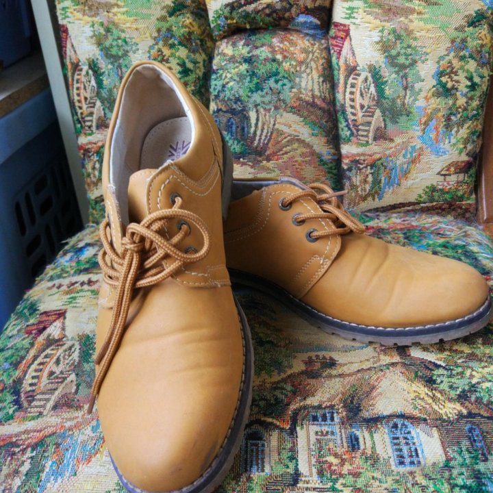 Полуботинки.