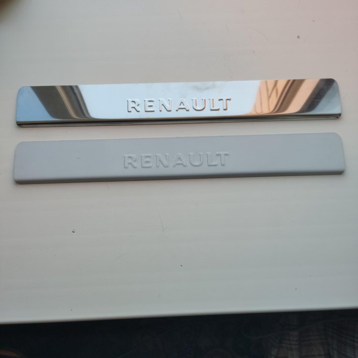 Накладки на пороги Renault