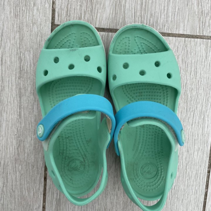 Сандалии crocs c12
