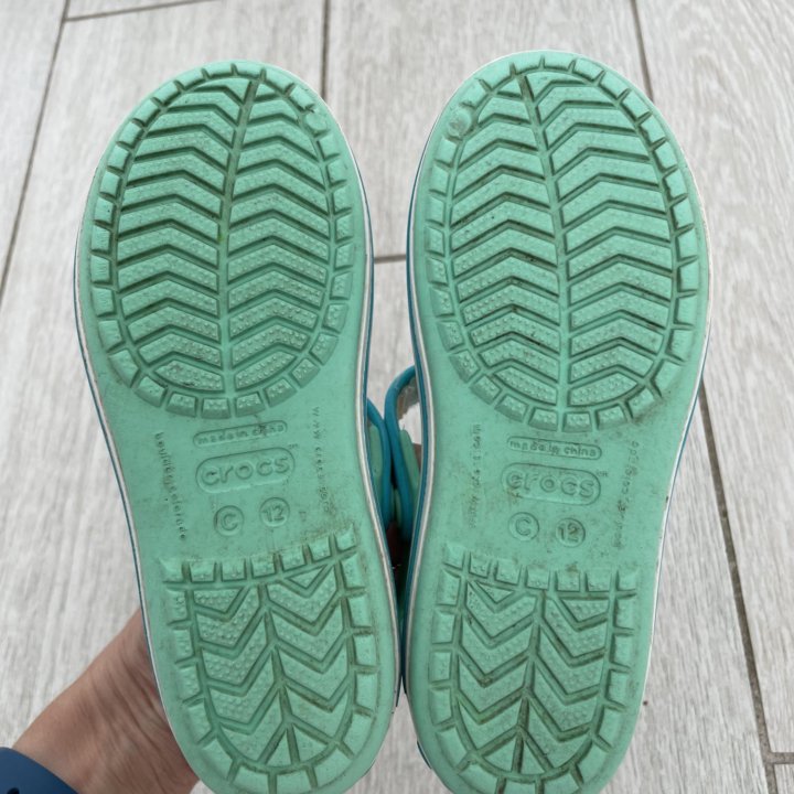 Сандалии crocs c12