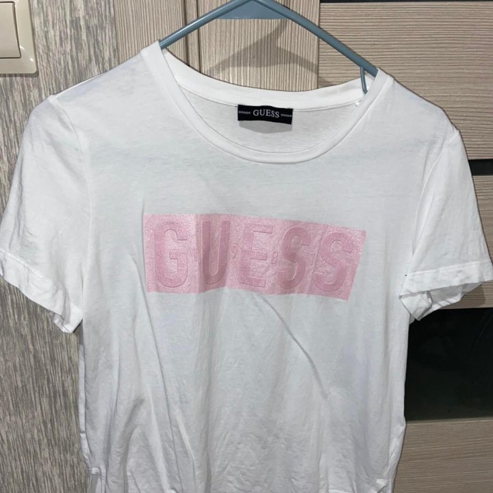 Новая брендовая футболка GUESS