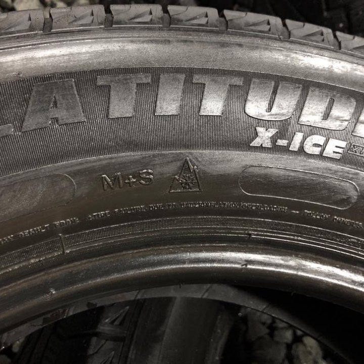 235/65/18 Michelin Latitude X-Ice XI2. 2шт