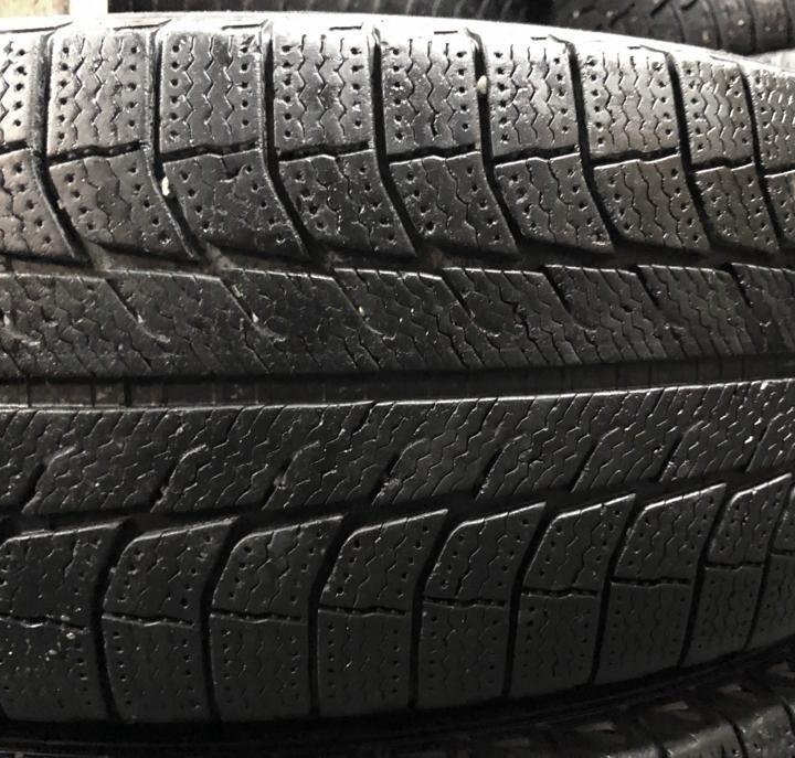 235/65/18 Michelin Latitude X-Ice XI2. 2шт