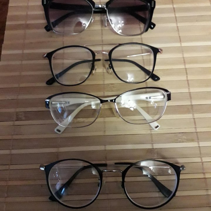 Стильные очки для зрения, новые.